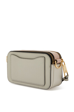SNAPSHOT CROSSBODY IN LEATHER WITH GOLD LOGO AND STRAP:Light/Pastel Grey:One Size